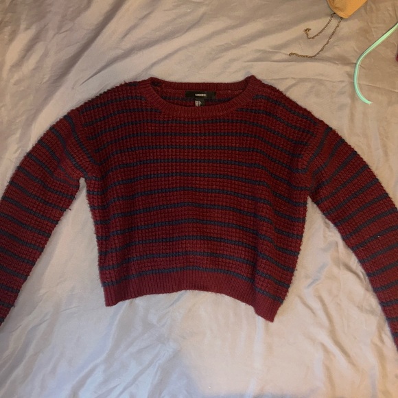 Sweater - Picture 5 of 6